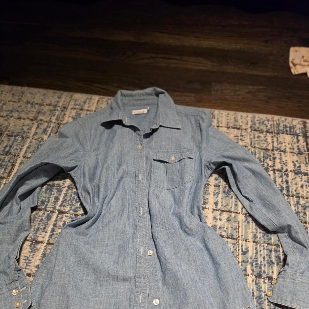 Women Vineyard Vines blue cotton button-up